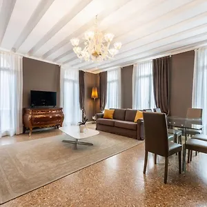  Apartment San Teodoro Palace - Luxury Apartments